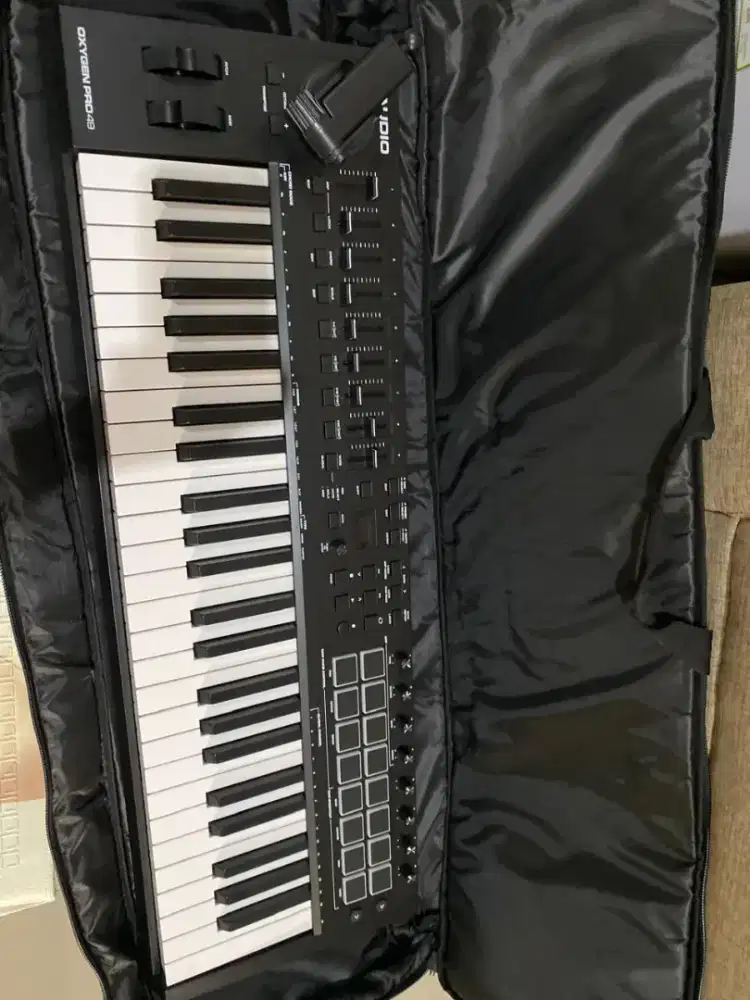 M-Audio Oxygen Pro 49 midi controller keys