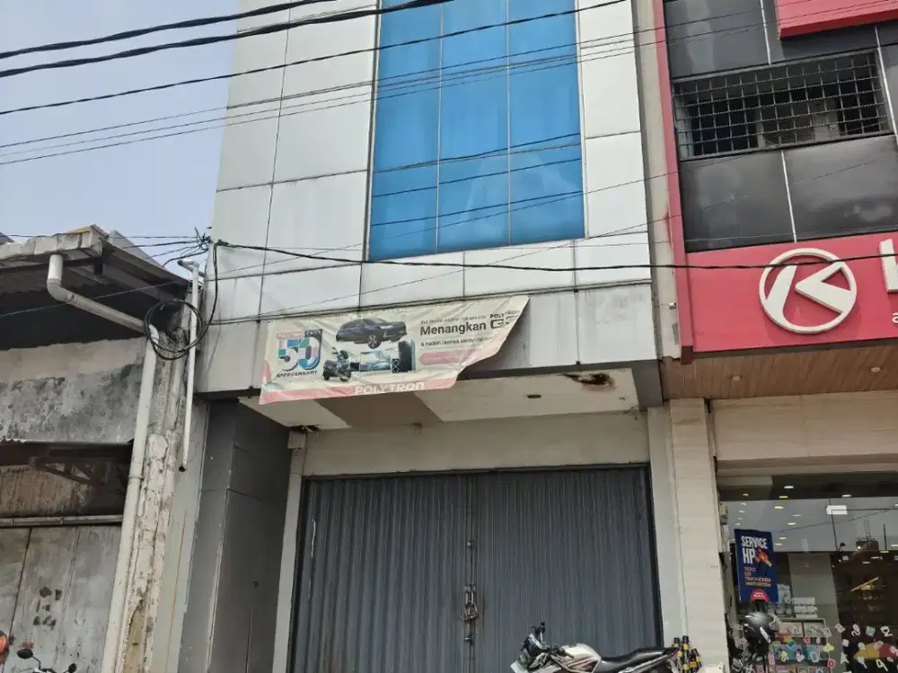 DISEWAKAN RUKO 3 LANTAI AREA NUSUKAN SOLO