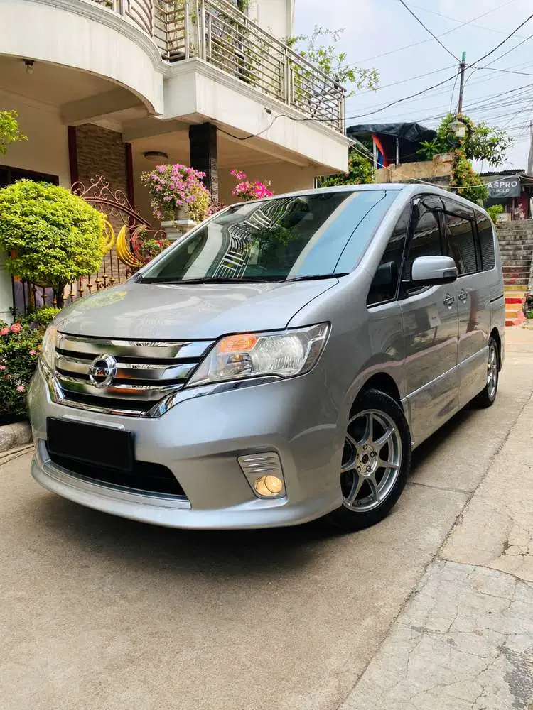 Nissan Serena 2013 Bensin