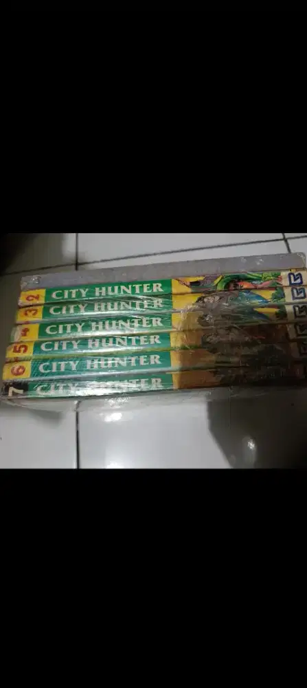 Dijual Buku komik City Hunter 1-7 ex koleksi.