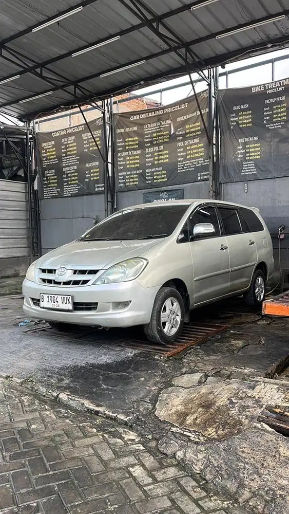Toyota Kijang Innova 2.0 G MT