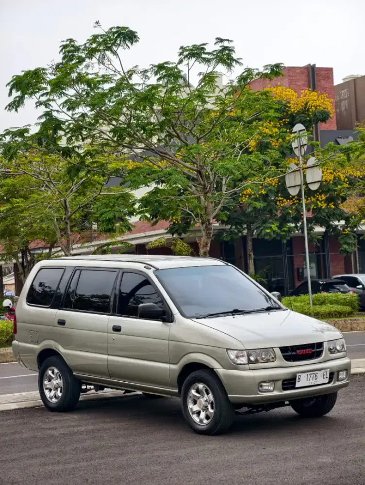 ISUZU PANTHER LS TURBO DIESEL MATIC 2001