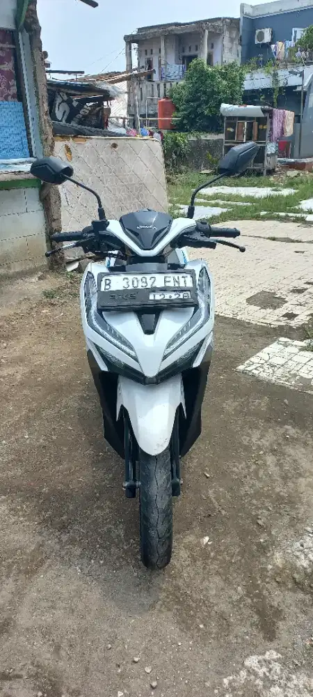 Honda vario putih mulus