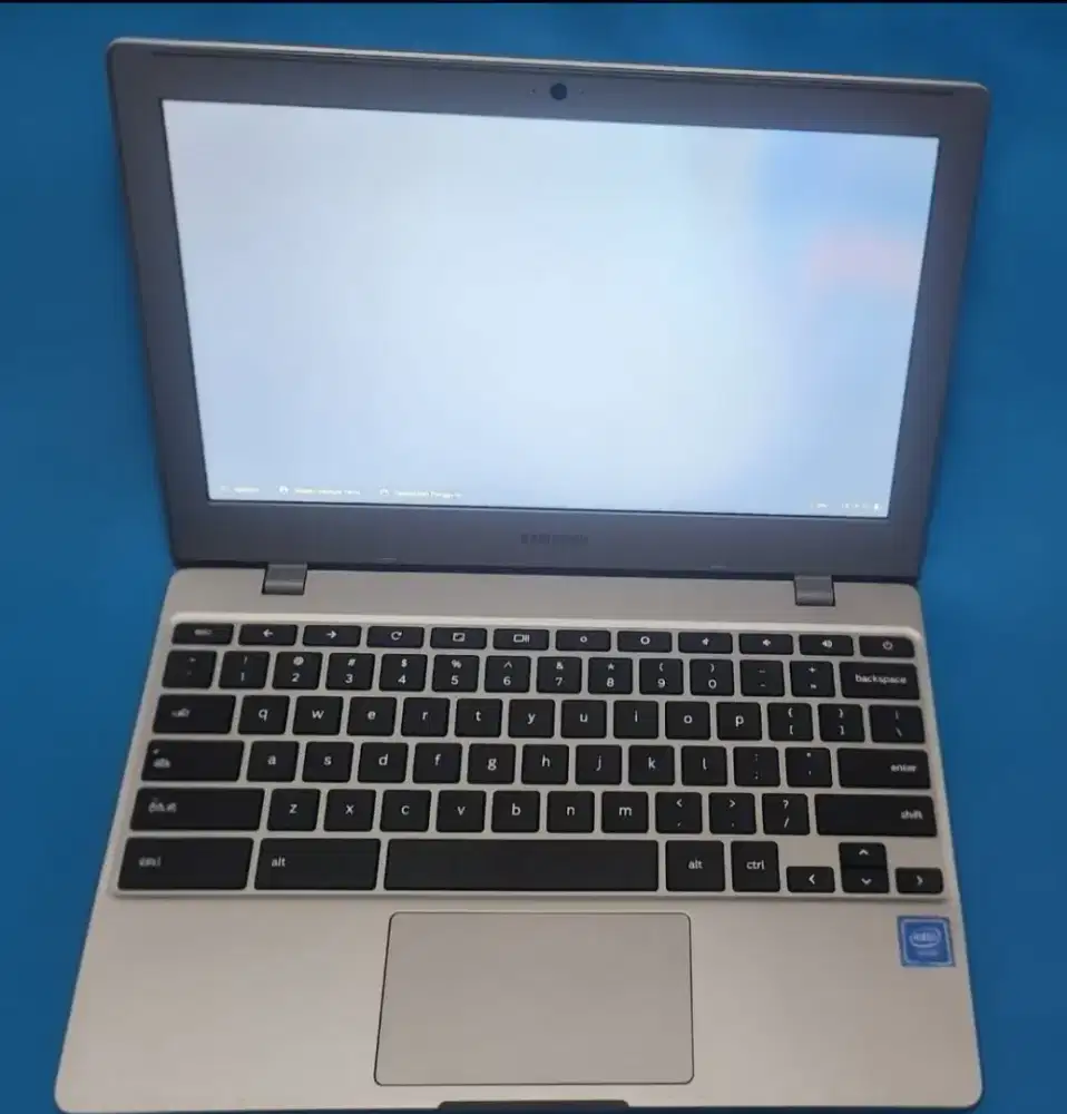 Laptop, samsung boks