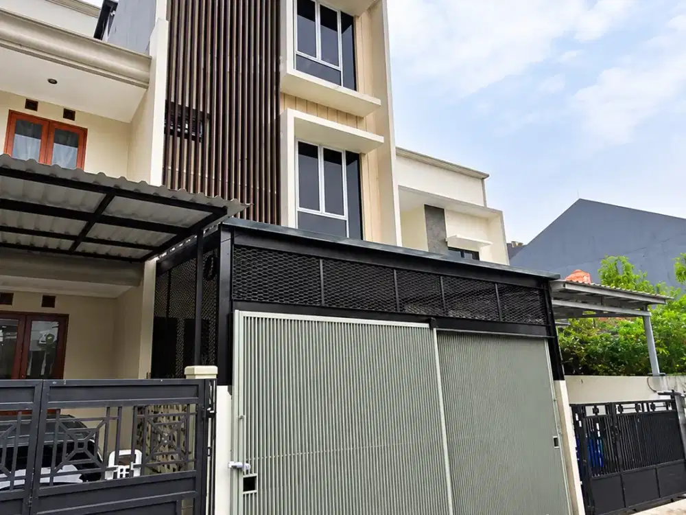 Rumah Modern 2 lantai di Perum Taman Aries Jakarta Barat