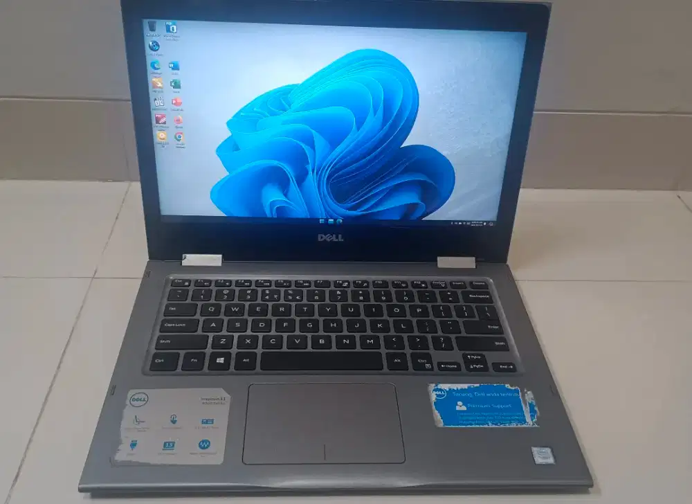 Dell 13 core i7 gen 7 ram 4gb DDR4 internal hdd 500gn minus layar