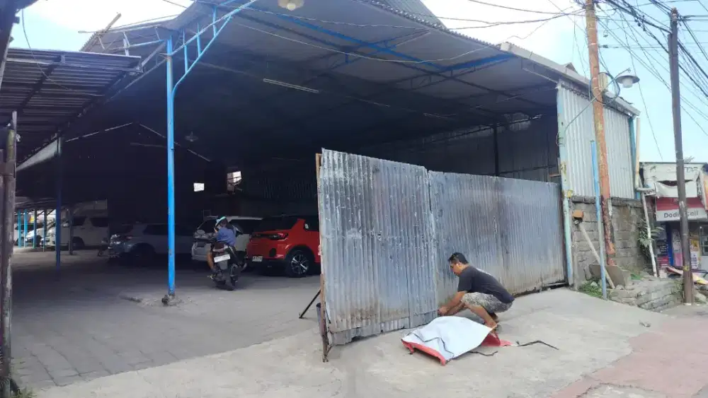 Disewakana gudang luas 200 m2 di pinggir jalan Batuyang Batubulan Bali