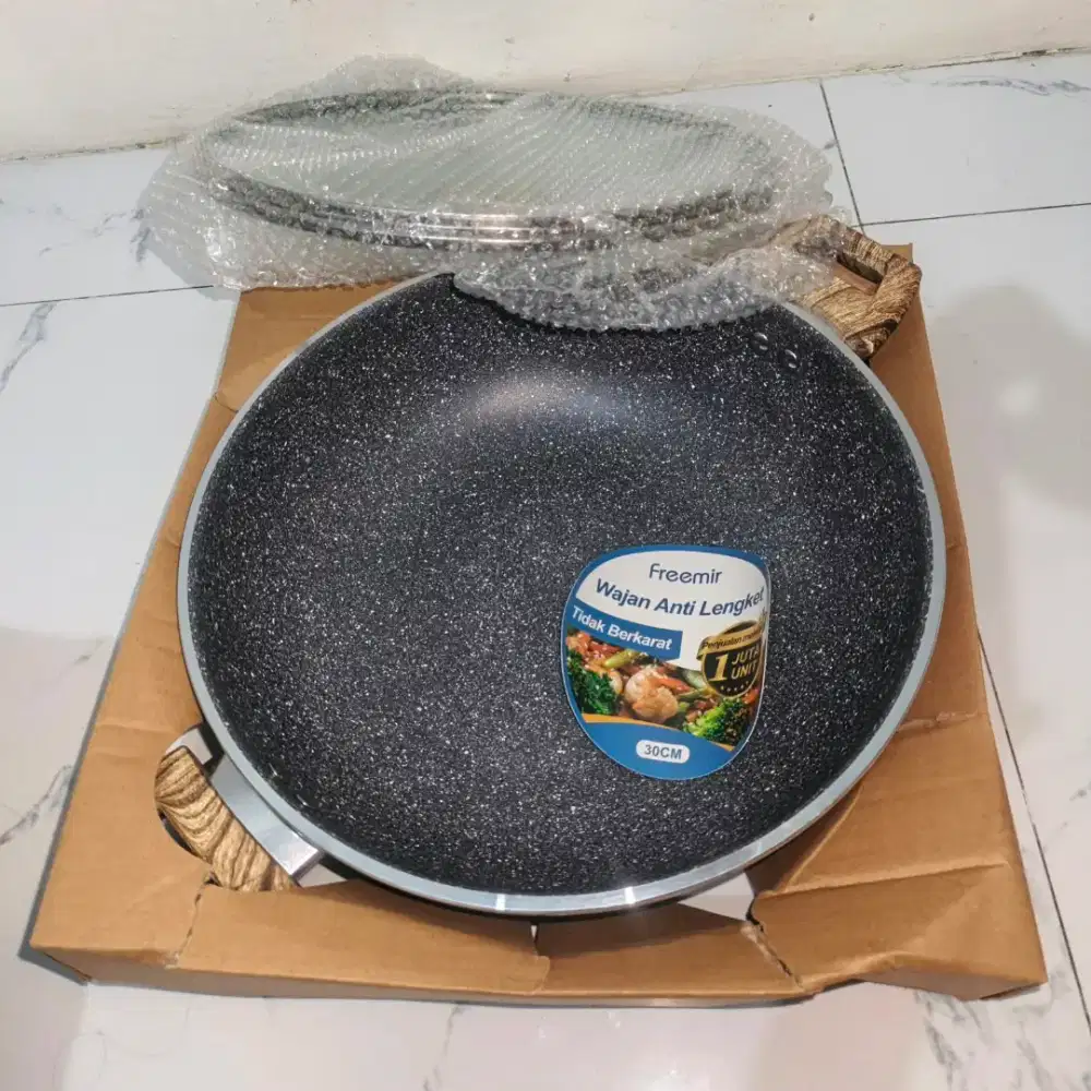 freemir panci/wajan 30cm hitam dengan penutup multifungsi