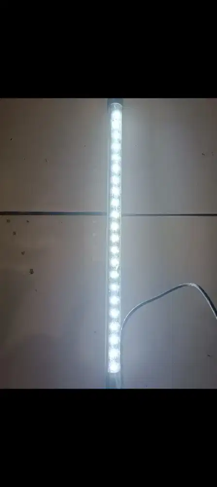 Dijual Lampu Aquarium LeD Putih panjang 40cm merk recent.