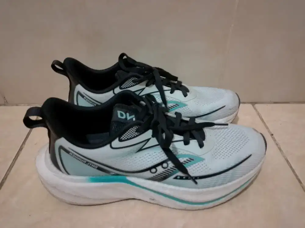 Sepatu Running Lari