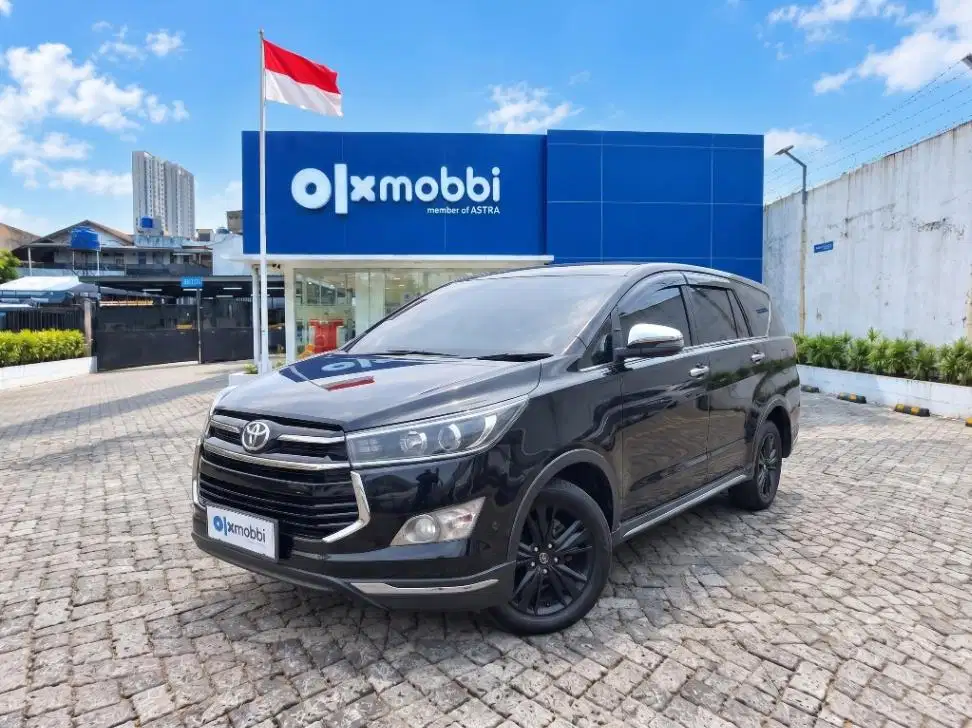 LOW DP Toyota Kijang Innova 2.4 Venturer Solar-AT 2019 UOC