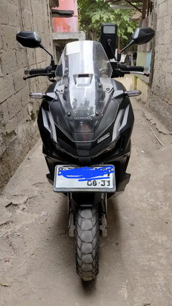 Di jual ADV 160 CC ABS hitam dop