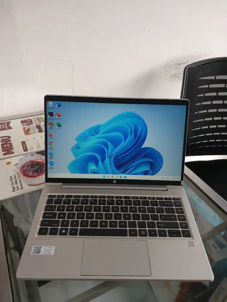 Laptop HP 14s Intel Core I7-1165G7 Ram 16 Ssd 512