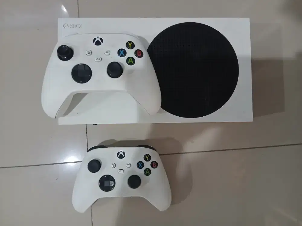 Xbox series S (setara PS 5) Bekasi (2 joystik)