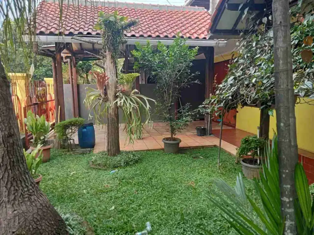 Dijual Rumah lama terawat di Sayap Turangga Bandung