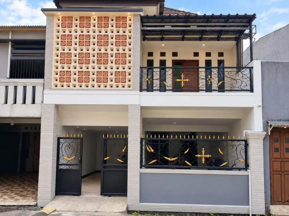 JARANG ADA RUMAH MEWAH FULL RENOV DI CISARANTEN
