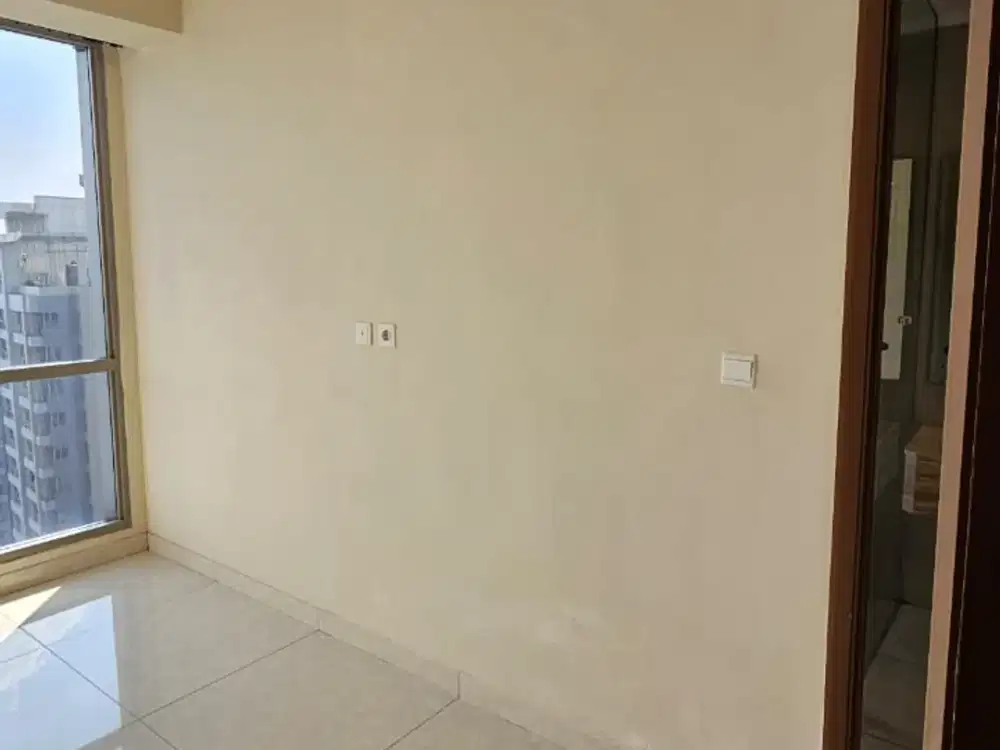 disewakan 3+1 bedroom condo semi furnish taman anggrek residence