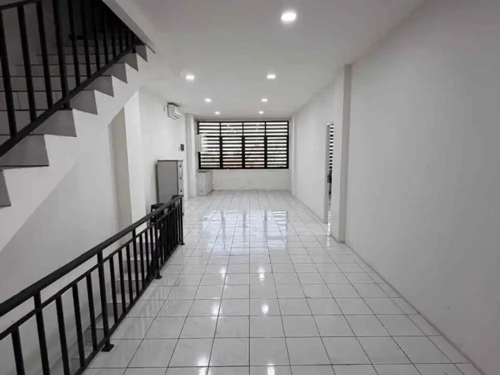 Ruko Gandeng atau Mini Building daerah Senen - Kramat - Kwitang LB 552 Bangunan Besar Langsung Akses Jalan Raya