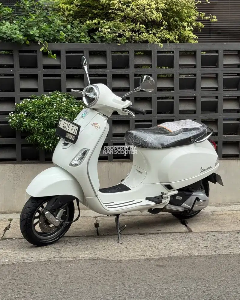 JUAL MURAH VESPA LX 125 iGET FACELIFT 2023 MULUS