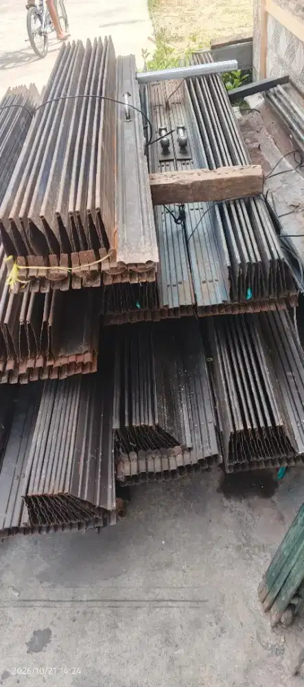 Folding gate bekas istimewa