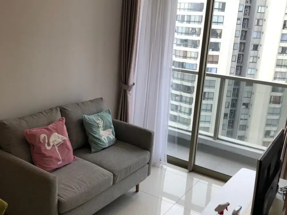 disewakan 3 bedroom furnish taman anggrek residence