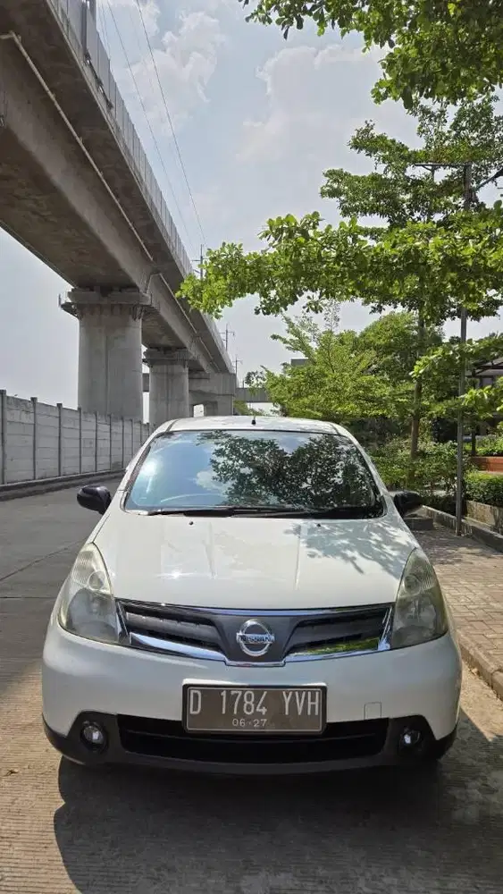 Grand Livina Matic 2012 Good Condition