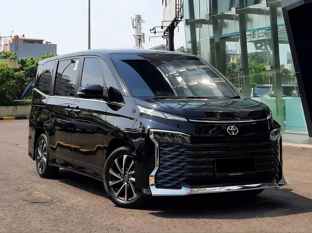TOYOTA ALL NEW VOXY 2.0 CVT
