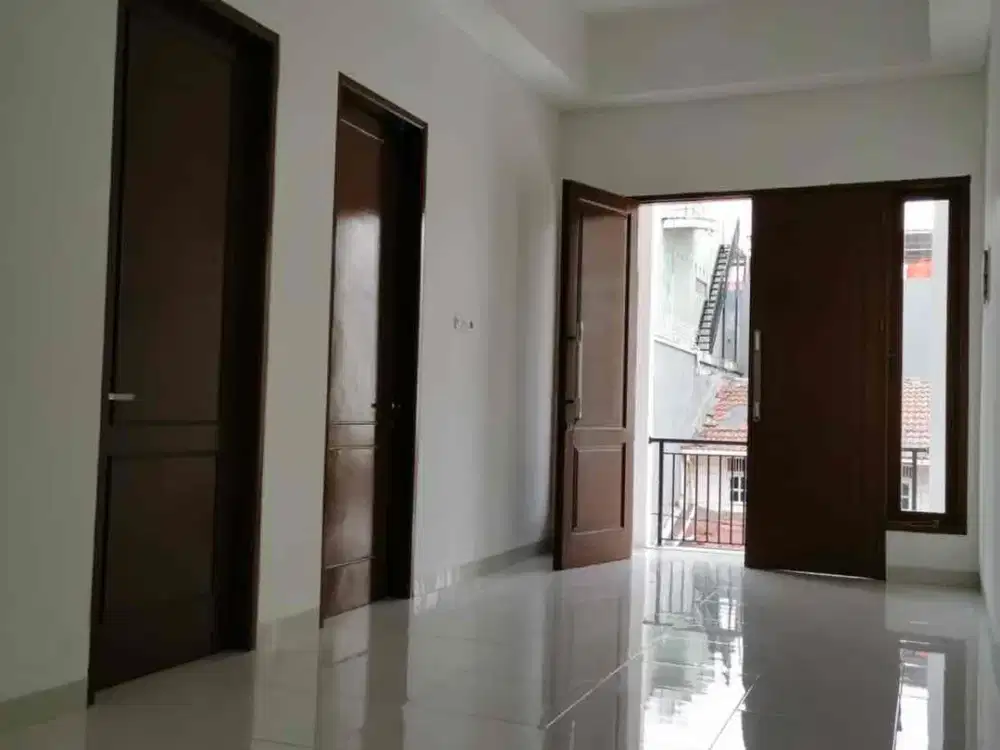 Rumah Baru Renov Bagus Bebas Banjir Kelapa Hibrida Siap Huni Sewa 80Jt 3+1 KT