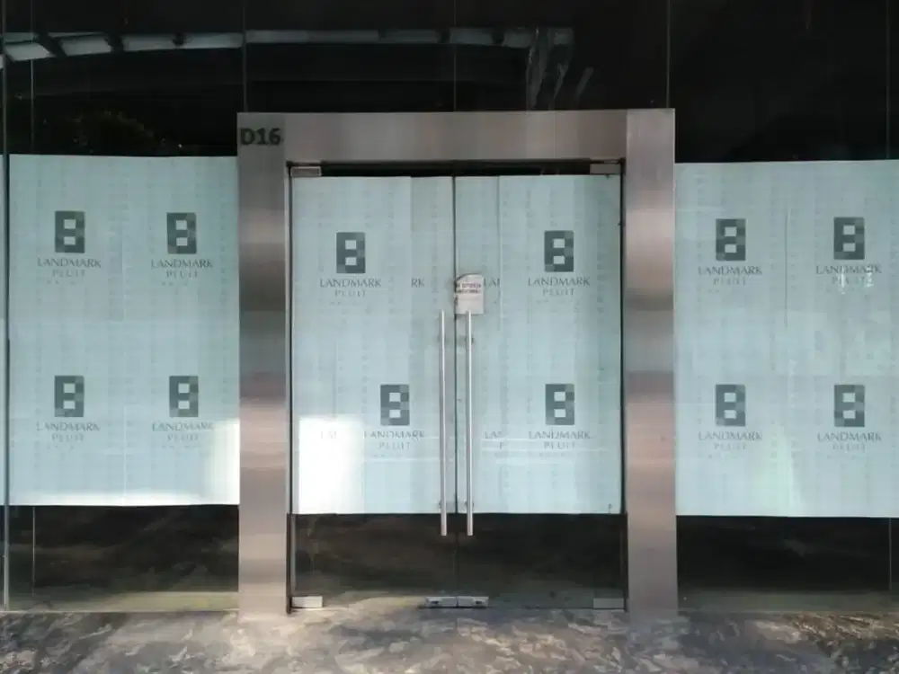 Dijual Cepat Office Tower di Landmark Pluit, Lokasi Strategis,