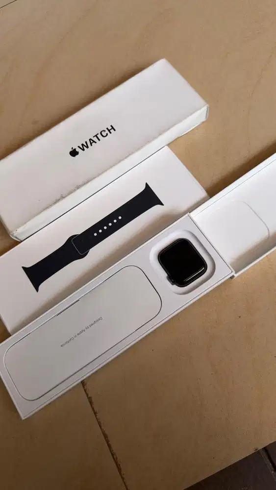 Apple watch series se 3 40mm black garansi