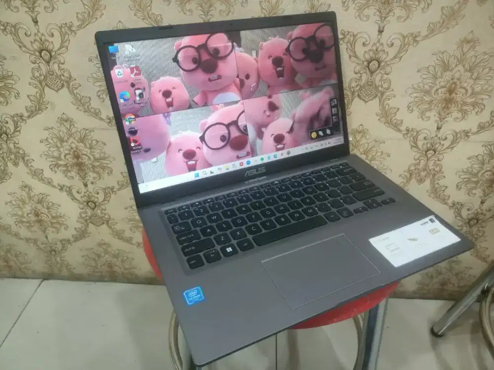 Asus X415MA ram 8 SSD NVMe 256 normal semua nya unit charger
