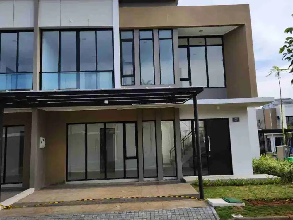 Di sewakan Rumah milenial pik 2 ,3 Bedroom furnished  posisi hoek