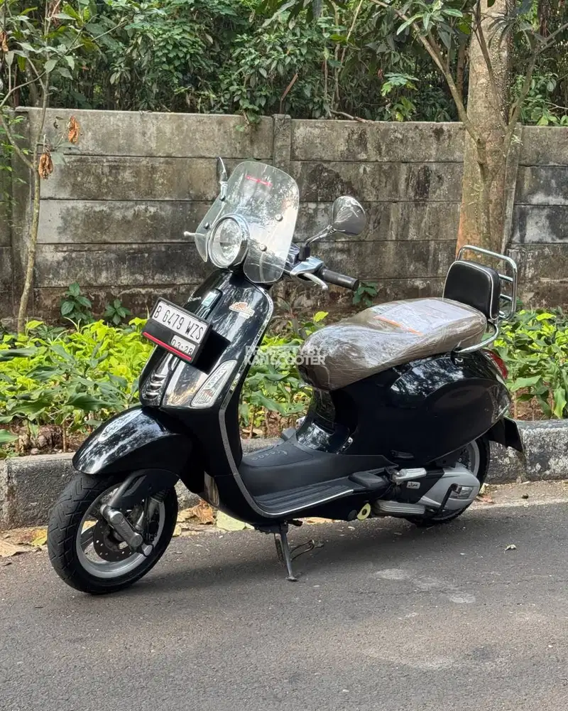 VESPA PRIMAVERA 150 IGET 2017 BERGARANSI
