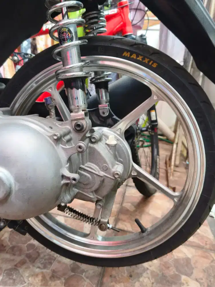 Velg VND AK55 Aerox R17