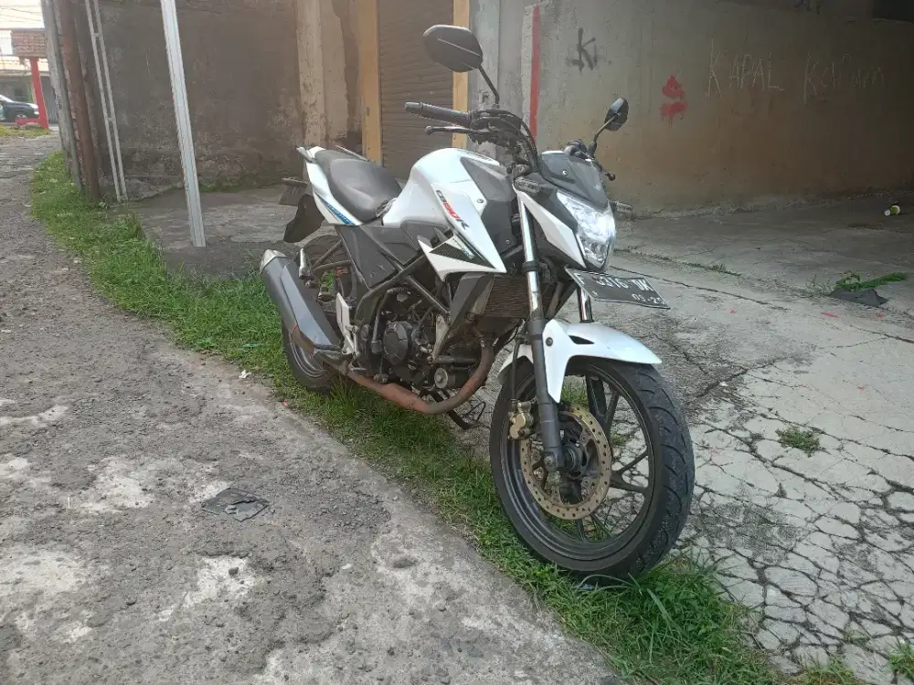 Honda new cb150r 2015 F kota bogor pajak off surat lengkap