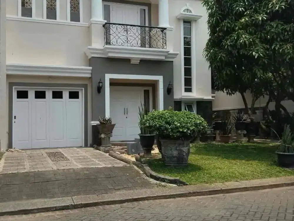 Rumah Lokasi Strategis Aman Nyaman di Raffleshills Cibubur