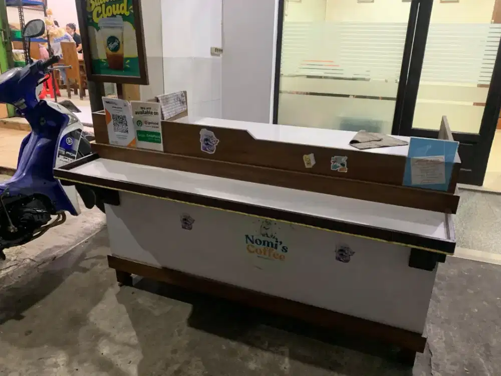 Booth jualan minuman atau makanan (Coffee/Jajanan)