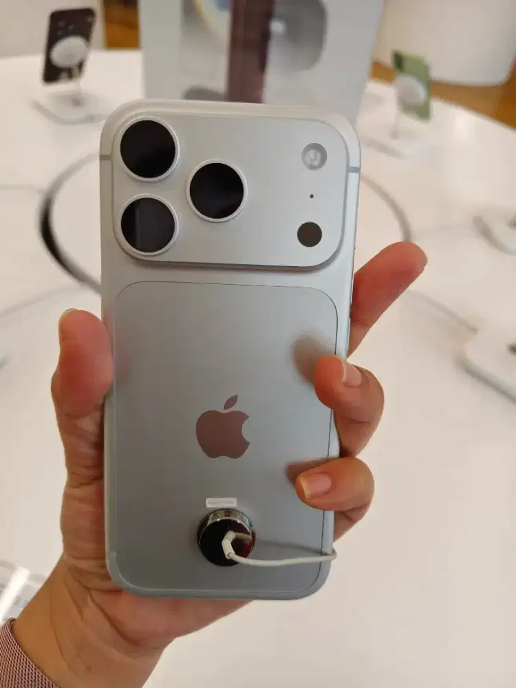 KREDIT IPHONE 18 PRO 256GB, CICILAN MODAL KTP
