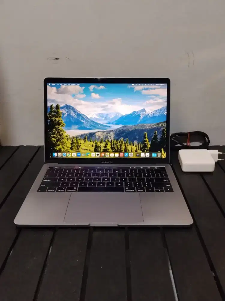 Macbook Pro 2019 16/256 Touchbar i5 13 Inch Space Grey