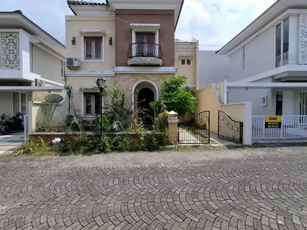 Rumah Modern Dijual di Casa Bella Residence - Maguwoharjo, Depok, Sleman