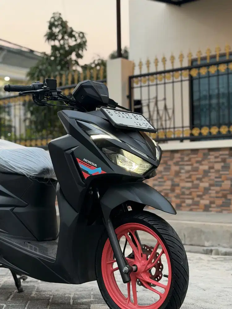 KM 27 KILO! HONDA VARIO 125 STREET RARE EDITION TH 2025 PAJAK 12-2026