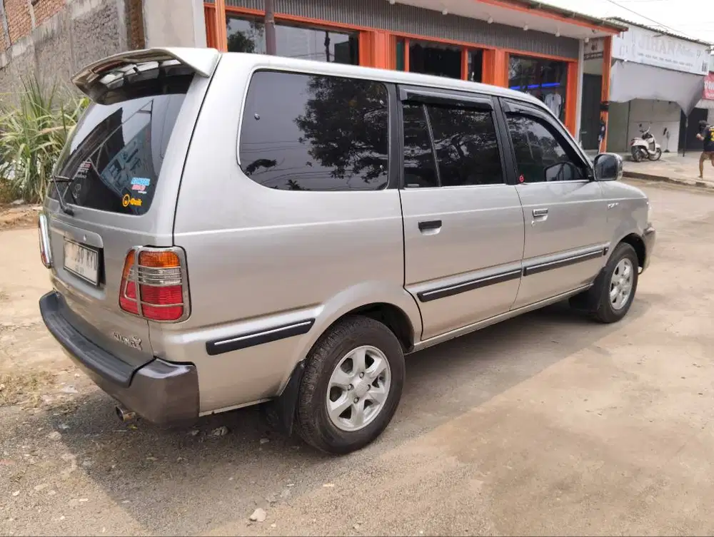 KIJANG LGX EFI 1,8