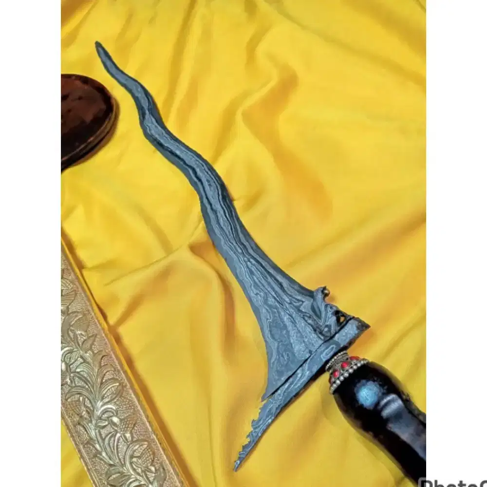 Keris Sepuh Singo Barong Pamor Wahyu TumurunIkeris sepuh Majapahit