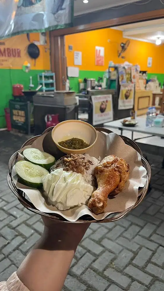 DIBUTUHKAN PRAMUSAJI RM SAMBAL LEMBUR