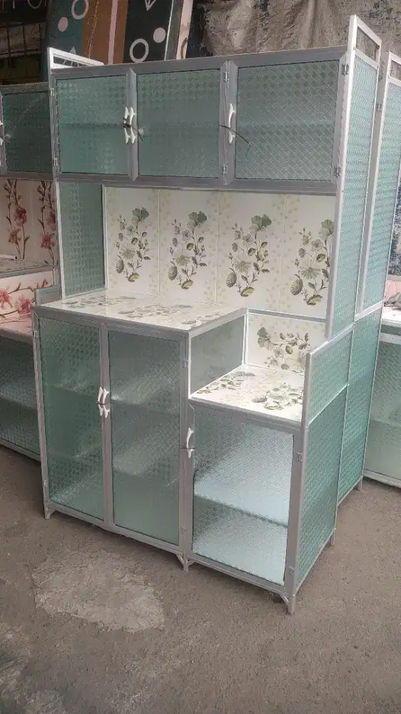 Rak Piring keramik 3 pintu