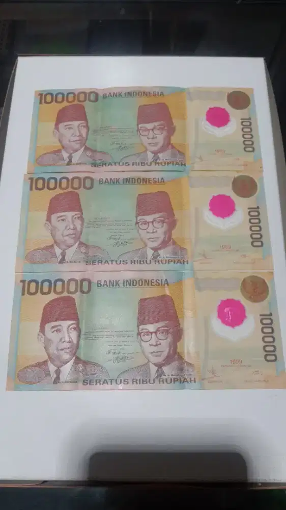 Jual uang100 ribu plastik untuk koleksi
