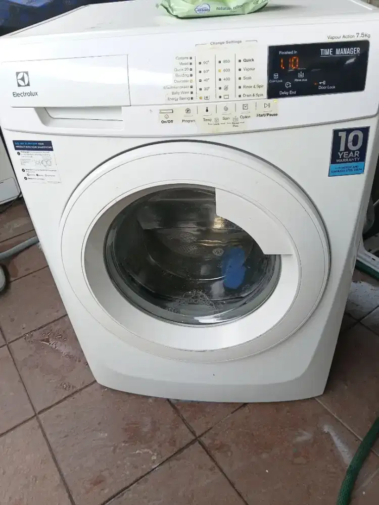 Mesin Cuci Electrolux