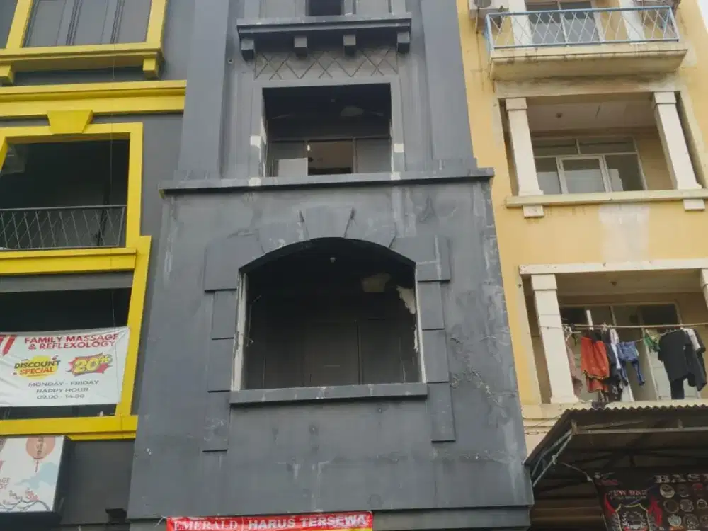 Disewakan Ruko di Jalan Boulevard Mutiara Taman Palem