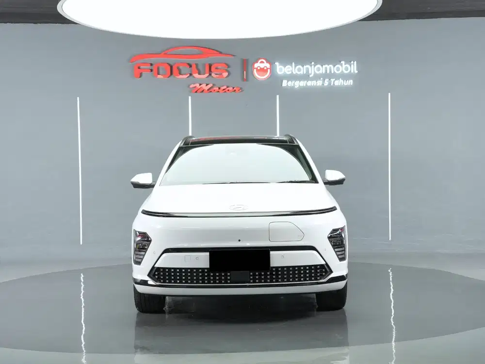 Hyundai Kona Signature Long Range EV Putih 2024 Like New Low Km Record