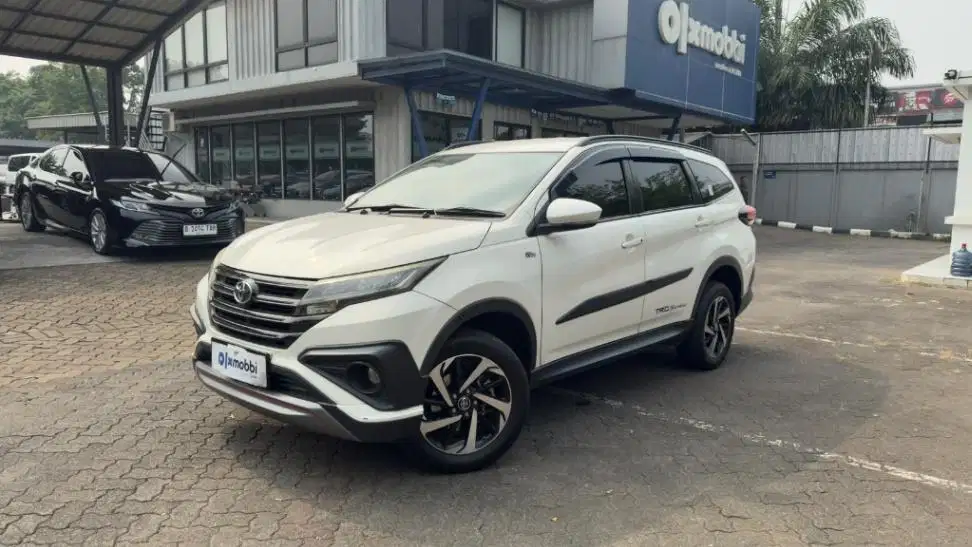 Toyota Rush 1.5 TRD Sportivo Bensin-AT 2018